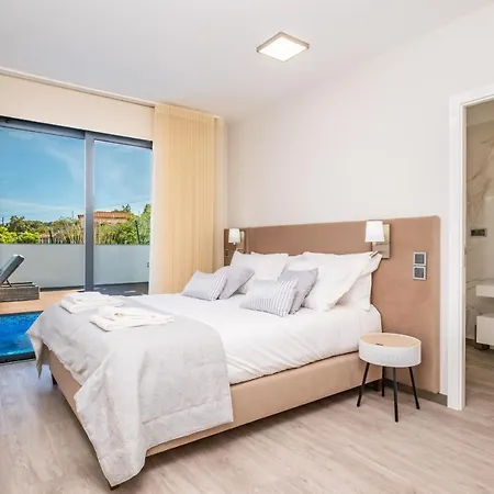 Belle Maison By Homie *