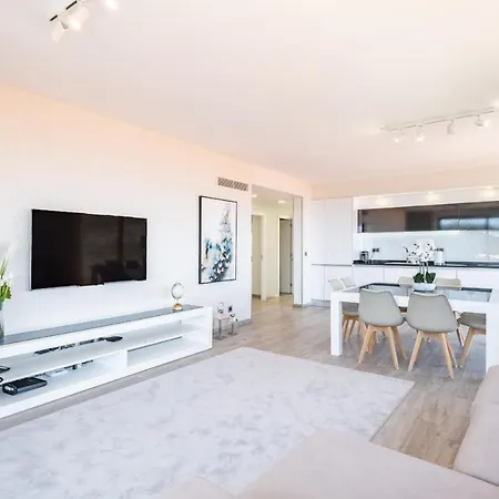 Belle Maison By Homie *